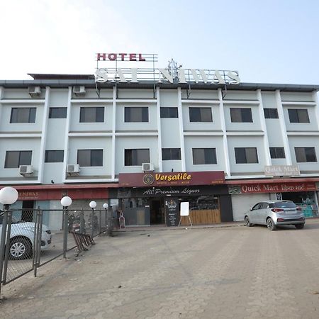 Hotel Sai Niwas Lonavala Exteriör bild