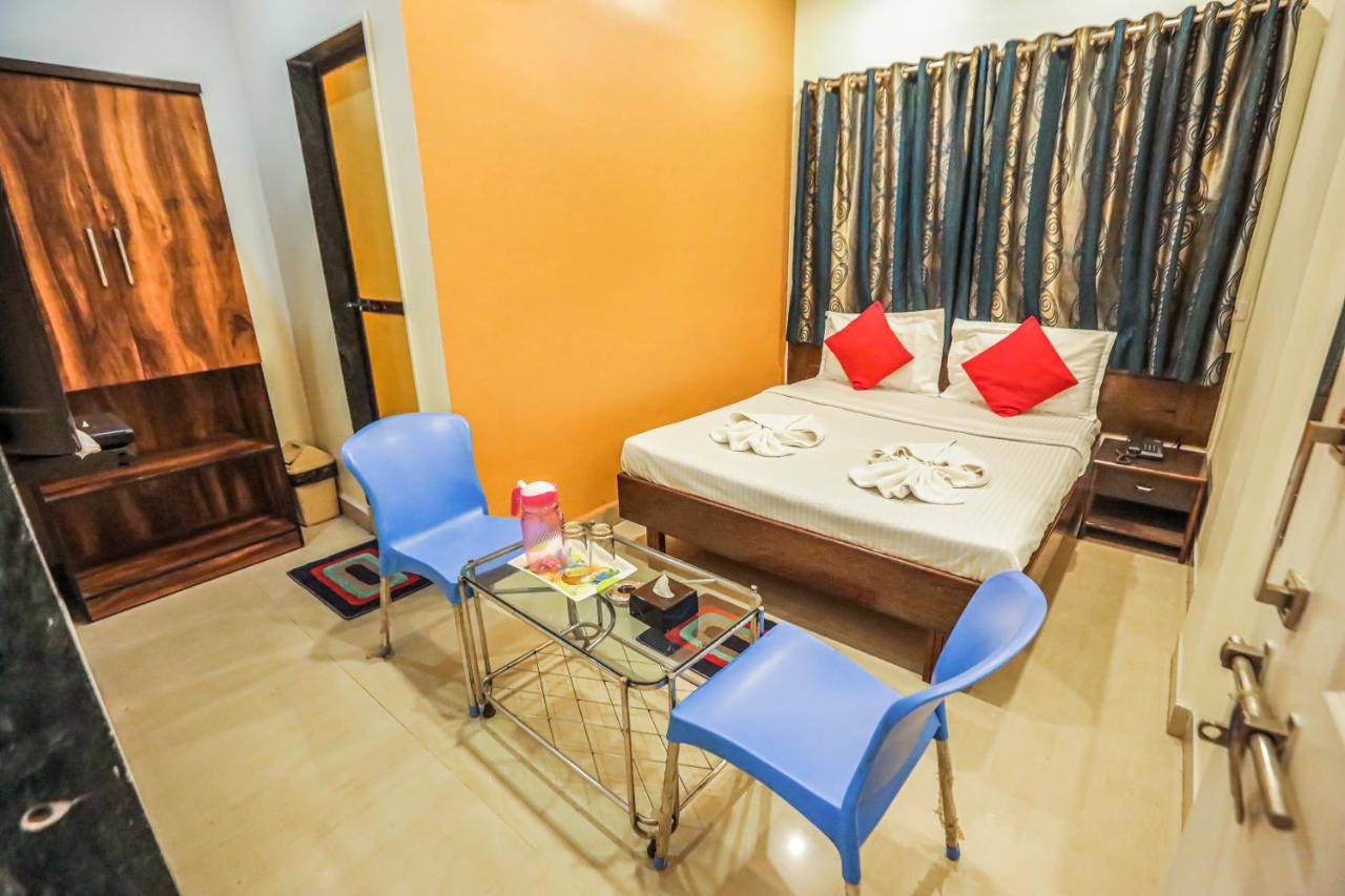 Hotel Sai Niwas Lonavala Exteriör bild